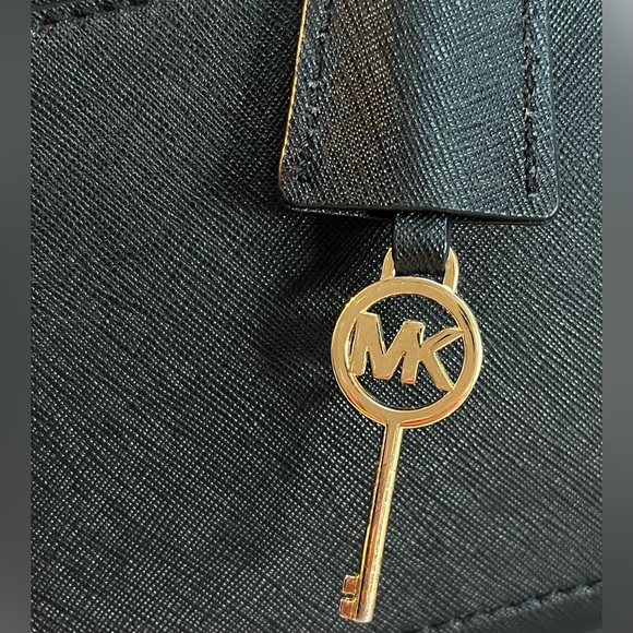 Michael Kors MK Large Hamilton Tote Bag Black Saffiano Leather Black Purse - Picture 4 of 12